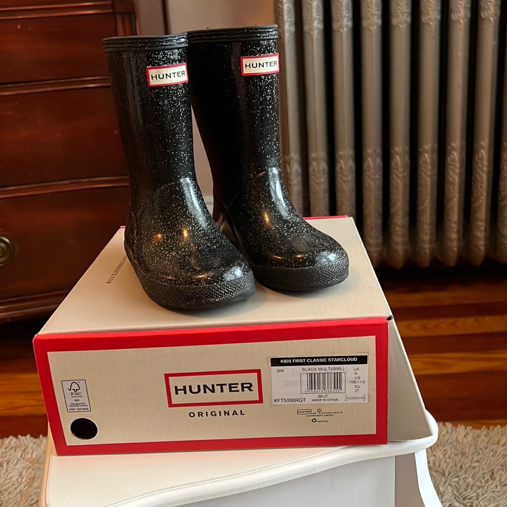 Hunter toddler boots, size 10B/11G. Black classic starcloud. EUC.